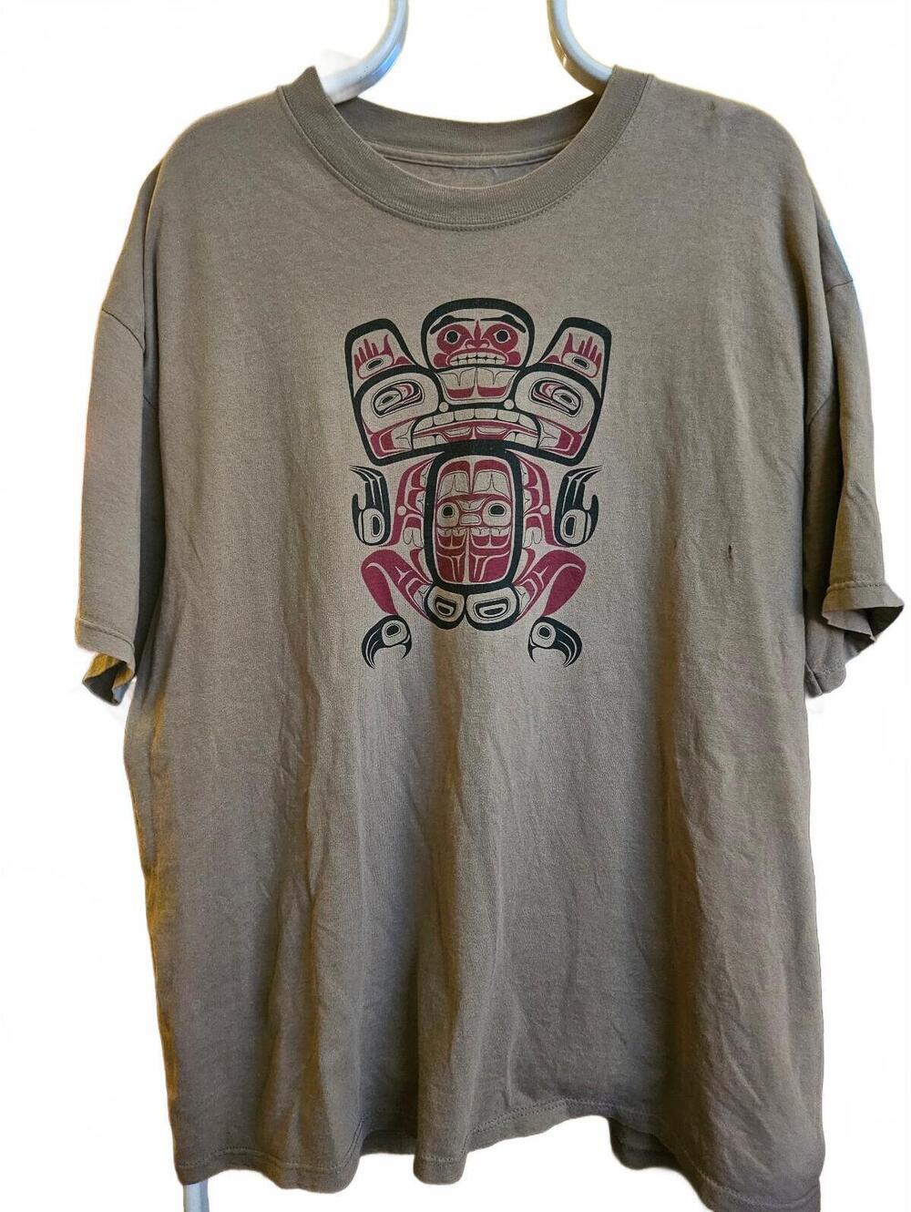 Tribal design T-Shirt Men's - no brand or size tags, feels Size 2XL